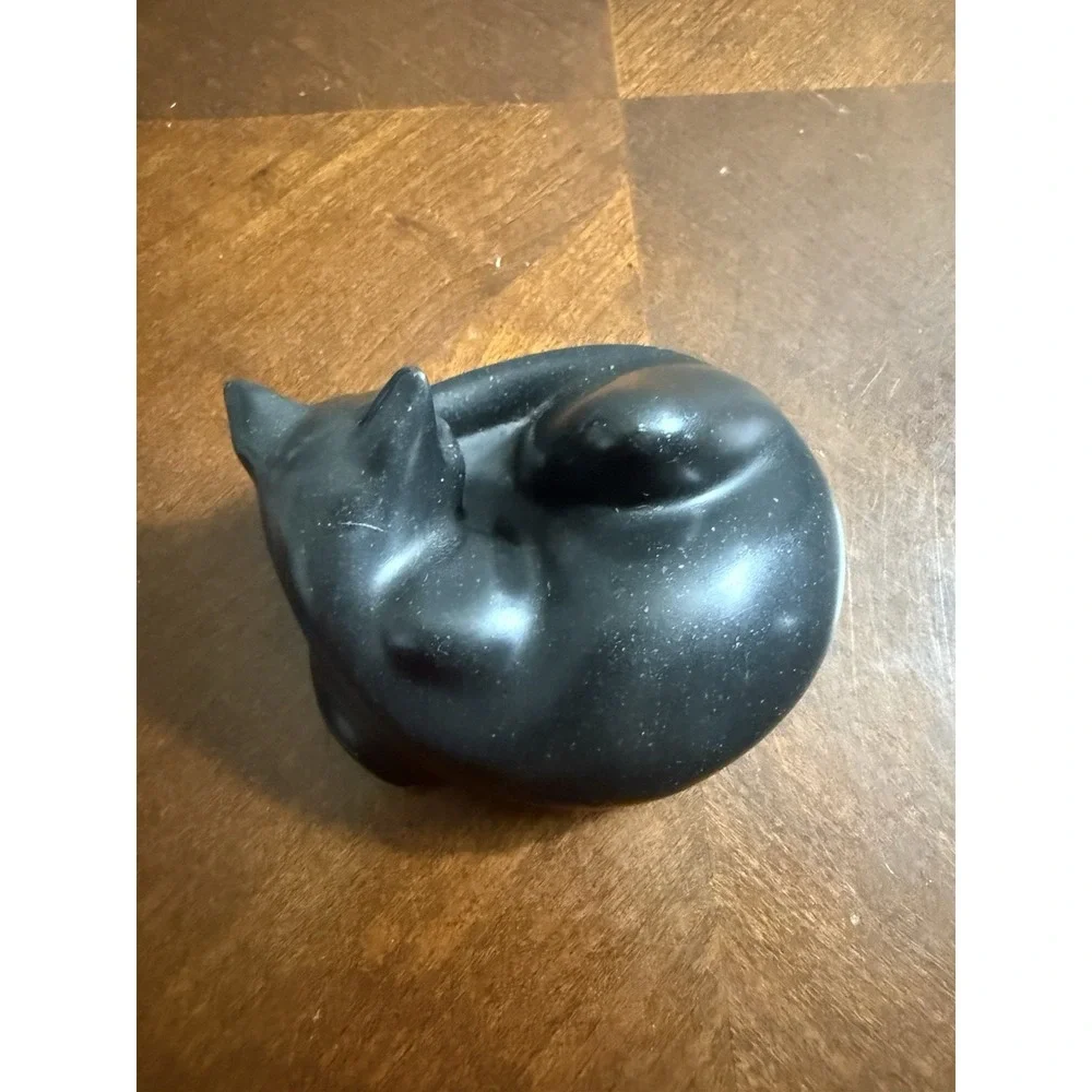 Vtg Capella of Dartington Sleeping‎ Cat Black Resin Figurine Paperweight